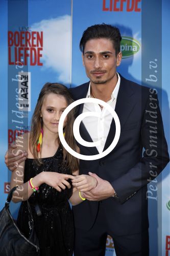 Amsterdam 13 mei 2013
Premiere leve boerenliefde in tuschinski. tatum dagelet met vriend Daniel de Ridder en dochter Toy Travis
Peter Smulders bv