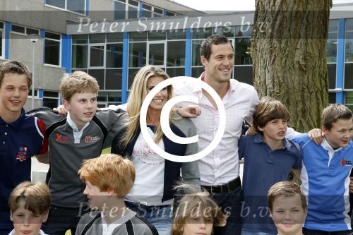 Hilversum 13 mei 2013
Danielle Oerlemans en Tim Visser zijn ambassadeurs van de rugby acadamy .
Peter Smulders bv