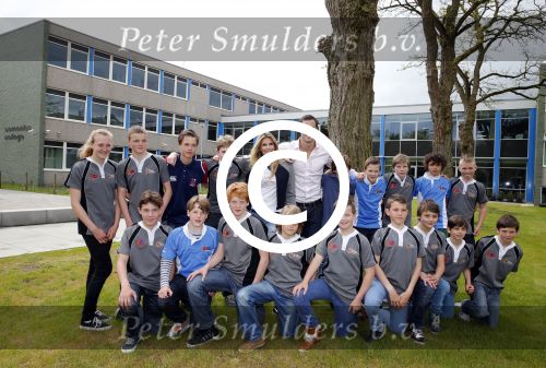 Hilversum 13 mei 2013
Danielle Oerlemans en Tim Visser zijn ambassadeurs van de rugby acadamy .
Peter Smulders bv
