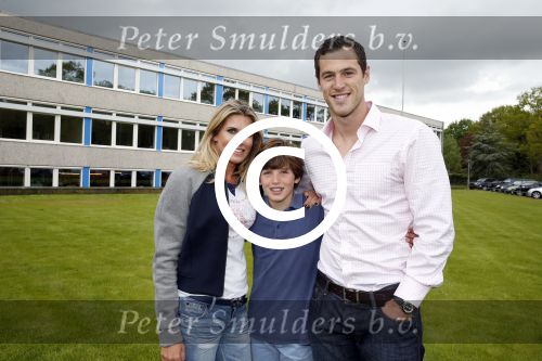 Hilversum 13 mei 2013
Danielle Oerlemans en Tim Visser zijn ambassadeurs van de rugby acadamy .
Peter Smulders bv