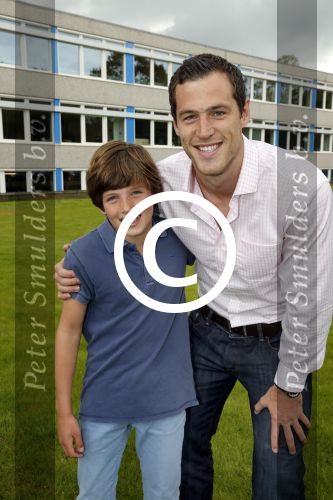 Hilversum 13 mei 2013
Danielle Oerlemans en Tim Visser zijn ambassadeurs van de rugby acadamy .
Peter Smulders bv