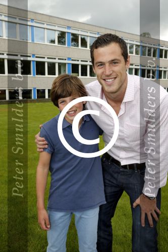 Hilversum 13 mei 2013
Danielle Oerlemans en Tim Visser zijn ambassadeurs van de rugby acadamy .
Peter Smulders bv