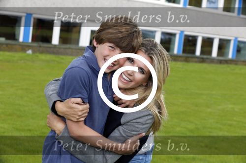 Hilversum 13 mei 2013
Danielle Oerlemans en Tim Visser zijn ambassadeurs van de rugby acadamy .
Peter Smulders bv