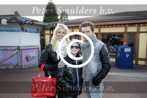 Harderwijk 14 mei 2013
Premiere nieuwe show in het dolfinarium. Danny Nicolai met gezin
Peter Smulders bv