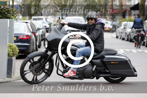 Amsterdam 17 april 2013
Dennis Rugenbregt op zijn Harley Davidson Buddha to Buddha motor.
Peter Smulders bv
