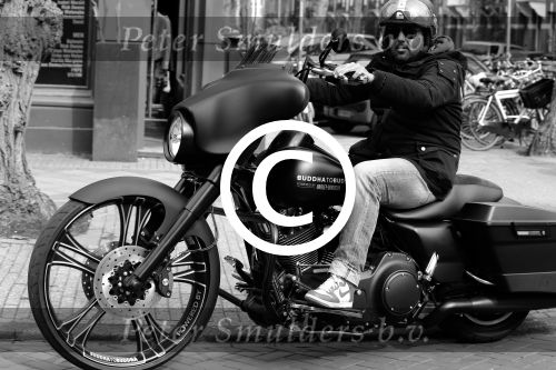 Amsterdam 17 april 2013
Dennis Rugenbregt op zijn Harley Davidson Buddha to Buddha motor.
Peter Smulders bv