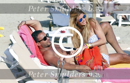 Ibiza 2 mei 2013
Estelle Cruijff en Badr Hari op vakantie op ibiza.
Peter Smulders bv