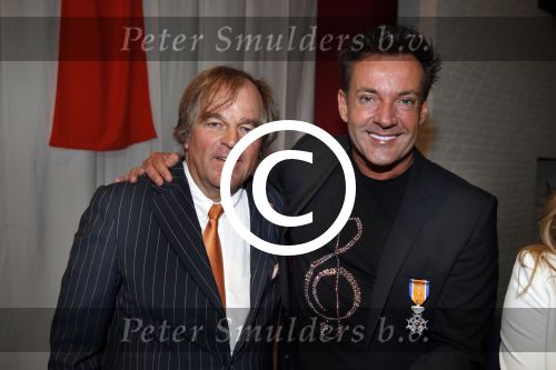 Aalsmeer 26 april 2013
Gerard Joling krijgt uit handen van de burgemeester van Aalsmeer een koninklijke onderscheiding (lintje). Gerard met jan v Doorn en Patricia Paay
Peter Smulders bv
