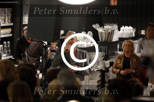 Laren 10 mei 2013
Gordon opent nieuwe riviera Maison winkel samen met Henk Teunissen ( eigenaar)
Peter Smulders bv