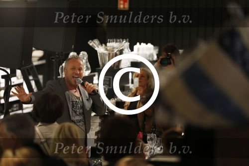 Laren 10 mei 2013
Gordon opent nieuwe riviera Maison winkel samen met Henk Teunissen ( eigenaar)
Peter Smulders bv