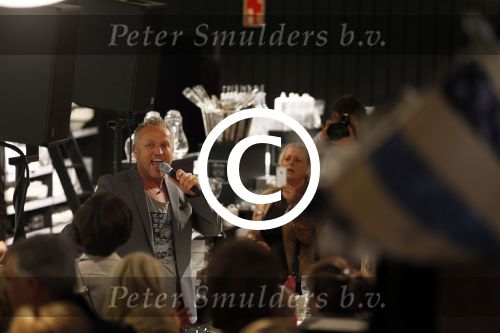 Laren 10 mei 2013
Gordon opent nieuwe riviera Maison winkel samen met Henk Teunissen ( eigenaar)
Peter Smulders bv