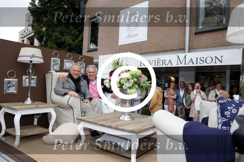 Laren 10 mei 2013
Gordon opent nieuwe riviera Maison winkel samen met Henk Teunissen ( eigenaar)
Peter Smulders bv
