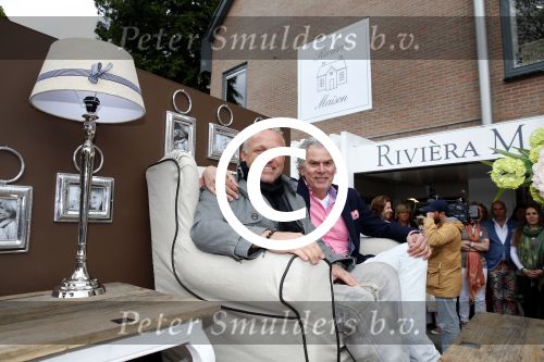 Laren 10 mei 2013
Gordon opent nieuwe riviera Maison winkel samen met Henk Teunissen ( eigenaar)
Peter Smulders bv