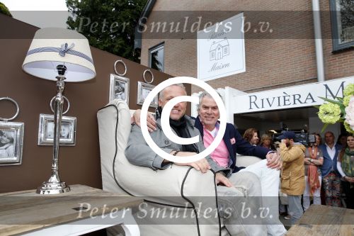 Laren 10 mei 2013
Gordon opent nieuwe riviera Maison winkel samen met Henk Teunissen ( eigenaar)
Peter Smulders bv