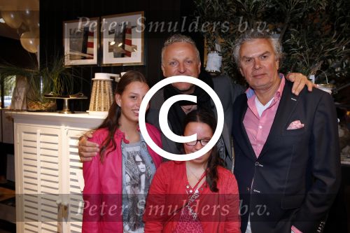 Laren 10 mei 2013
Gordon opent nieuwe riviera Maison winkel samen met Henk Teunissen ( eigenaar)
Peter Smulders bv