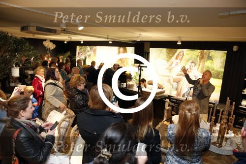 Laren 10 mei 2013
Gordon opent nieuwe riviera Maison winkel samen met Henk Teunissen ( eigenaar)
Peter Smulders bv