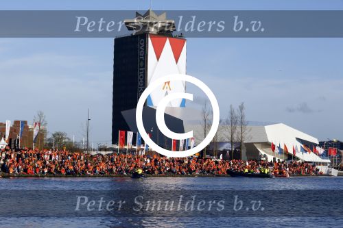 Amsterdam, 30 april 2013
Inhuldiging Koning Willem Alexander en Koningin Maxima
Met de boot rondvaren op de Ijssel
Foto Peter Smulders BV