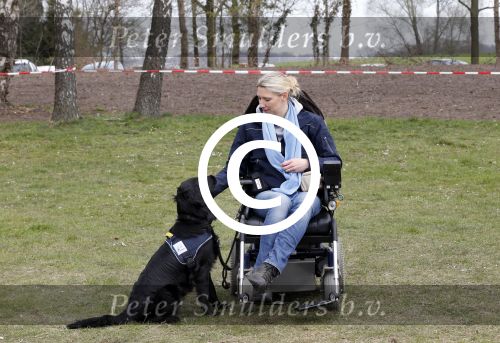 Busloo Apeldoorn 21 april 2013
Royal Canin organiseert grootste wandeltocht voor hond voor stichting Hulphond. Ambassadrices Anita Witzier Anouk Smulders en Martin Gaus lopen ook mee.
Peter Smulders bv
