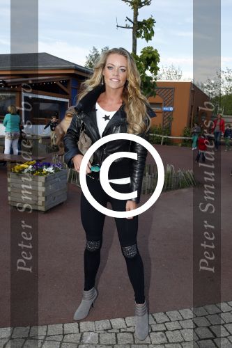 Harderwijk 14 mei 2013
Premiere nieuwe show in het dolfinarium. Inge de Bruijn met neef en nicht
Peter Smulders bv