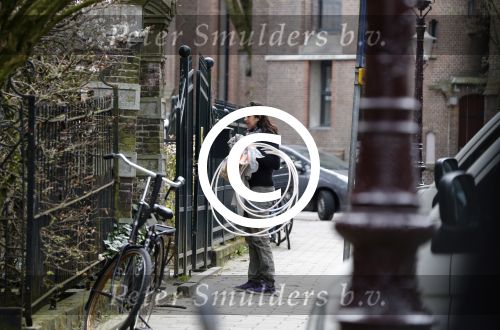 Amsterdam 19 april 2013
Isa Hoes met een vriend/kennis die haar naar huis brengt.
Peter Smulders bv