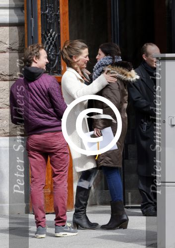 Amsterdam 23 april 2013
Isa Hoes verlaat het conservatorium hotel.
Peter Smulders bv
