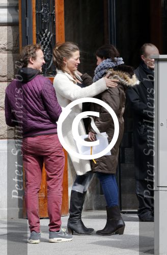 Amsterdam 23 april 2013
Isa Hoes verlaat het conservatorium hotel.
Peter Smulders bv
