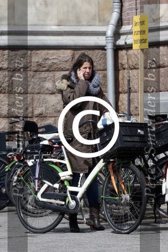 Amsterdam 23 april 2013
Isa Hoes verlaat het conservatorium hotel.
Peter Smulders bv
