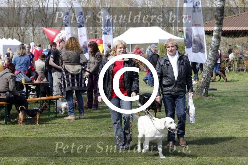 Voorst 21 april 2013
Jacques Herb met zijn vrouw Diny en hond.
Peter Smulders bv