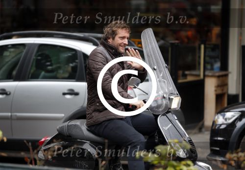 Amsterdam 14 mei 2013
Jeroen Kool op vespa scooter.
Peter Smulders bv