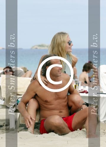 Ibiza 8 mei 2013
John Ewbank met zijn vriendin Kelly Weekers op ibiza.
Peter Smulders bv