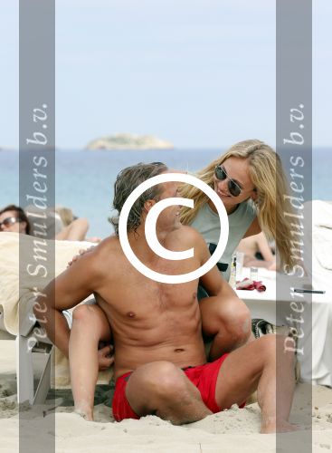 Ibiza 8 mei 2013
John Ewbank met zijn vriendin Kelly Weekers op ibiza.
Peter Smulders bv