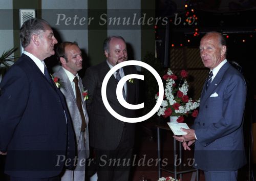 Eindhoven 1979
Feest Supportersclub PSV (60 jaar bestaan) opgericht in 1920 en is de oudste supp. club van Nederland.
Voorzitter Ad Schreuders
Foto Peter Smulders BV