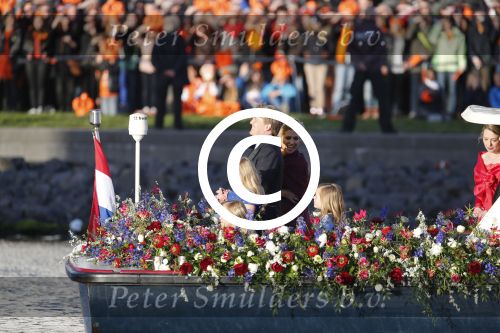 Amsterdam, 30 april 2013
Inhuldiging Koning Willem Alexander en Koningin Maxima
Met de boot rondvaren op de Ijssel
Foto Peter Smulders BV