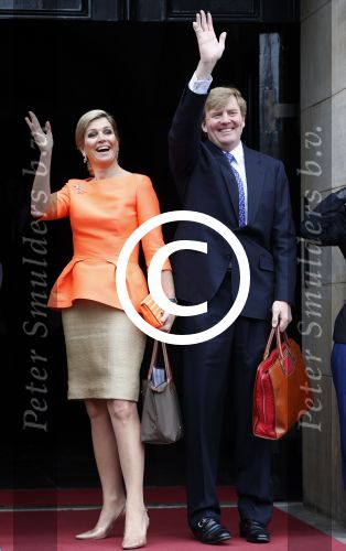 Amsterdam 16 mei 2013
Koningin Maxima en Koning Willem Alexander bij uitreiking appeltjes van Oranje op het paleijs op de dam
Peter Smulders bv