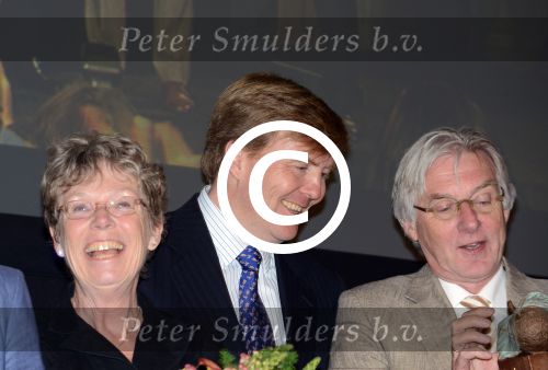 Amsterdam 16 mei 2013
Prinses  Beatrix Koning Willem Alexander en Koningin Maxima bij uitreiking appeltjes van Oranje op het paleijs op de dam
Peter Smulders bv