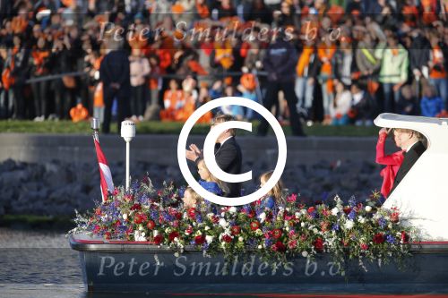 Amsterdam, 30 april 2013
Inhuldiging Koning Willem Alexander en Koningin Maxima
Met de boot rondvaren op de Ijssel
Foto Peter Smulders BV