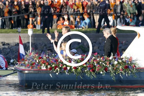 Amsterdam, 30 april 2013
Inhuldiging Koning Willem Alexander en Koningin Maxima
Met de boot rondvaren op de Ijssel
Foto Peter Smulders BV