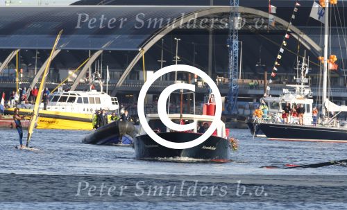 Amsterdam, 30 april 2013
Inhuldiging Koning Willem Alexander en Koningin Maxima
Met de boot rondvaren op de Ijssel
Foto Peter Smulders BV