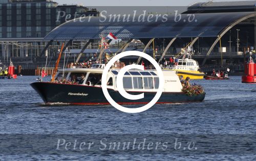Amsterdam, 30 april 2013
Inhuldiging Koning Willem Alexander en Koningin Maxima
Met de boot rondvaren op de Ijssel
Foto Peter Smulders BV