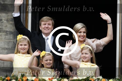 Amsterdam, 30 april 2013
Inhuldiging Koning Willem Alexander en Koningin Maxima
met hun kinderen op het bordes
Foto Peter Smulders BV