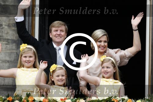 Amsterdam, 30 april 2013
Inhuldiging Koning Willem Alexander en Koningin Maxima
met hun kinderen op het bordes
Foto Peter Smulders BV