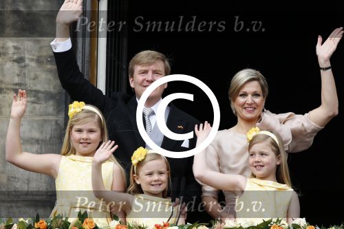 Amsterdam, 30 april 2013
Inhuldiging Koning Willem Alexander en Koningin Maxima
met hun kinderen op het bordes
Foto Peter Smulders BV