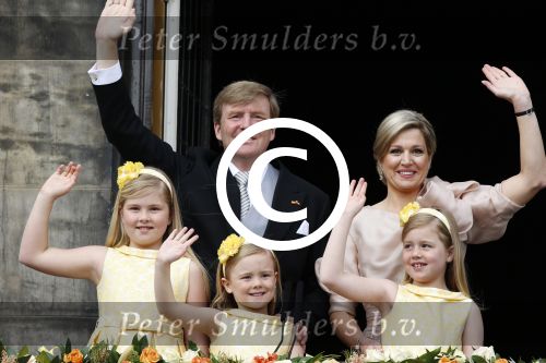 Amsterdam, 30 april 2013
Inhuldiging Koning Willem Alexander en Koningin Maxima
met hun kinderen op het bordes
Foto Peter Smulders BV