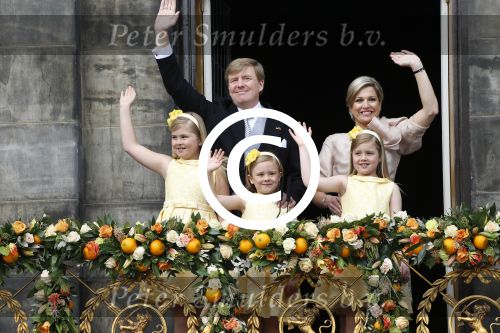 Amsterdam, 30 april 2013
Inhuldiging Koning Willem Alexander en Koningin Maxima
met hun kinderen op het bordes
Foto Peter Smulders BV