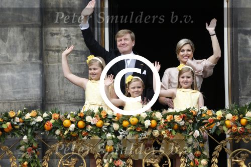 Amsterdam, 30 april 2013
Inhuldiging Koning Willem Alexander en Koningin Maxima
met hun kinderen op het bordes
Foto Peter Smulders BV