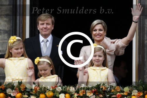 Amsterdam, 30 april 2013
Inhuldiging Koning Willem Alexander en Koningin Maxima
met hun kinderen op het bordes
Foto Peter Smulders BV