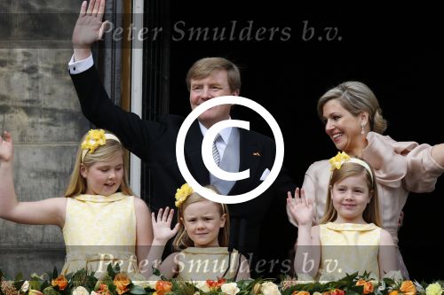 Amsterdam, 30 april 2013
Inhuldiging Koning Willem Alexander en Koningin Maxima
met hun kinderen op het bordes
Foto Peter Smulders BV