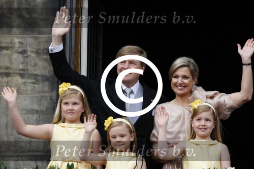 Amsterdam, 30 april 2013
Inhuldiging Koning Willem Alexander en Koningin Maxima
met hun kinderen op het bordes
Foto Peter Smulders BV