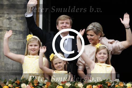 Amsterdam, 30 april 2013
Inhuldiging Koning Willem Alexander en Koningin Maxima
met hun kinderen op het bordes
Foto Peter Smulders BV