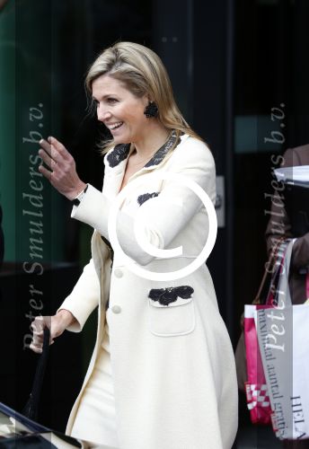 Amsterdam 15 mei 2013
Koningin Maxima verlaat het movenpick hotel.
Peter Smulders bv